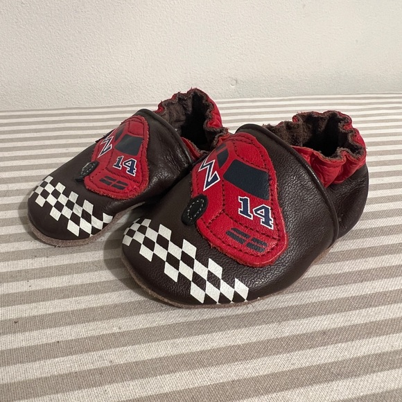 3/$10 Robeez Soft Soles Speedy Baby Shoes with Race Cars - Picture 5 of 9